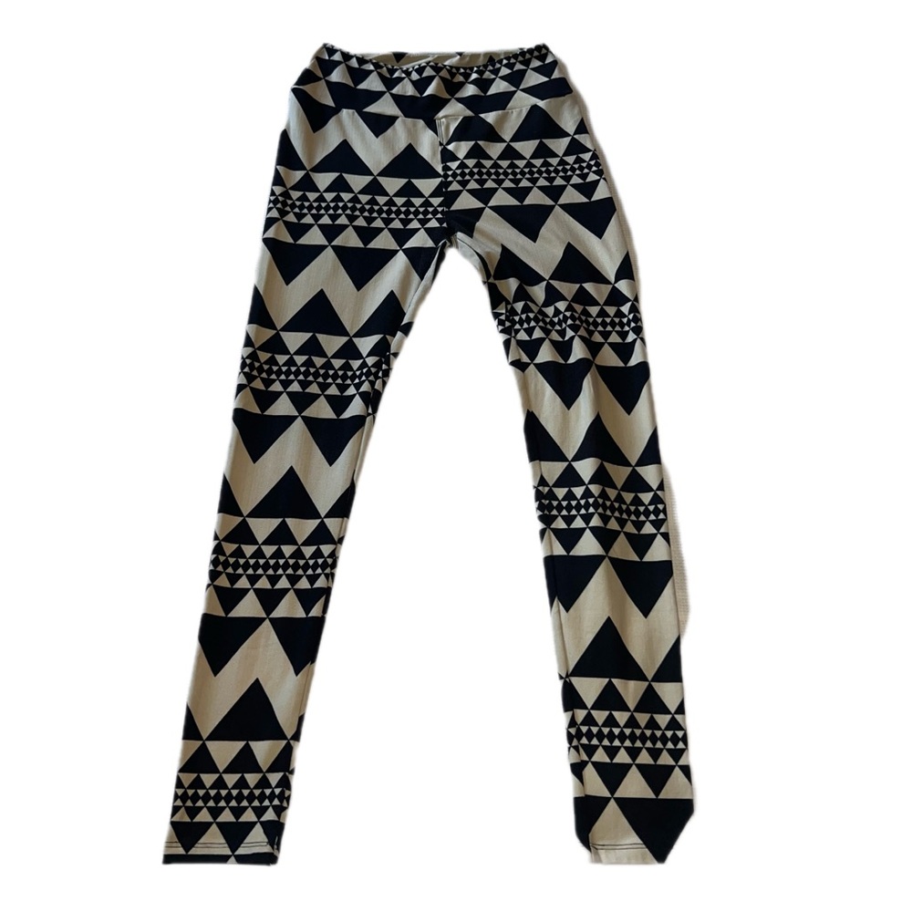 LuLaRoe OneSize Leggings with Aztec Black and Cream Triangles